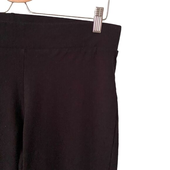 Torrid Basic High Rise Black Legging in Size 2 - Picture 6 of 8